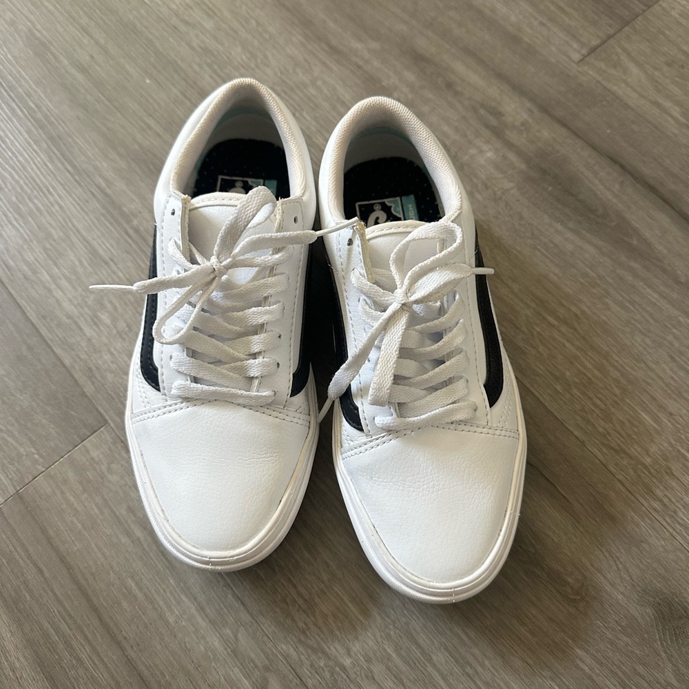 Vans Of the Wall Old Skool Shoes